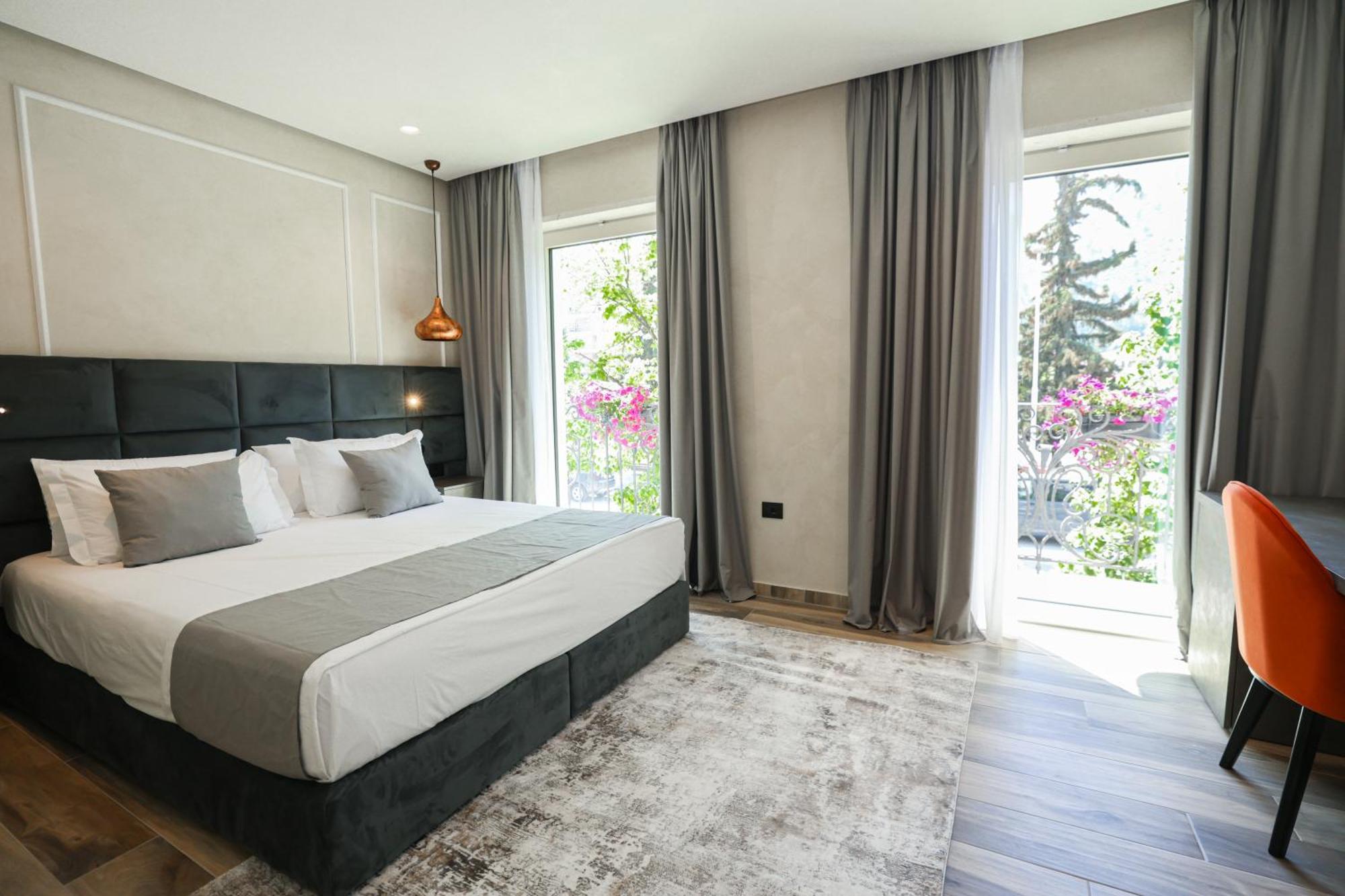 Hotel Plaza Berat Ngoại thất bức ảnh