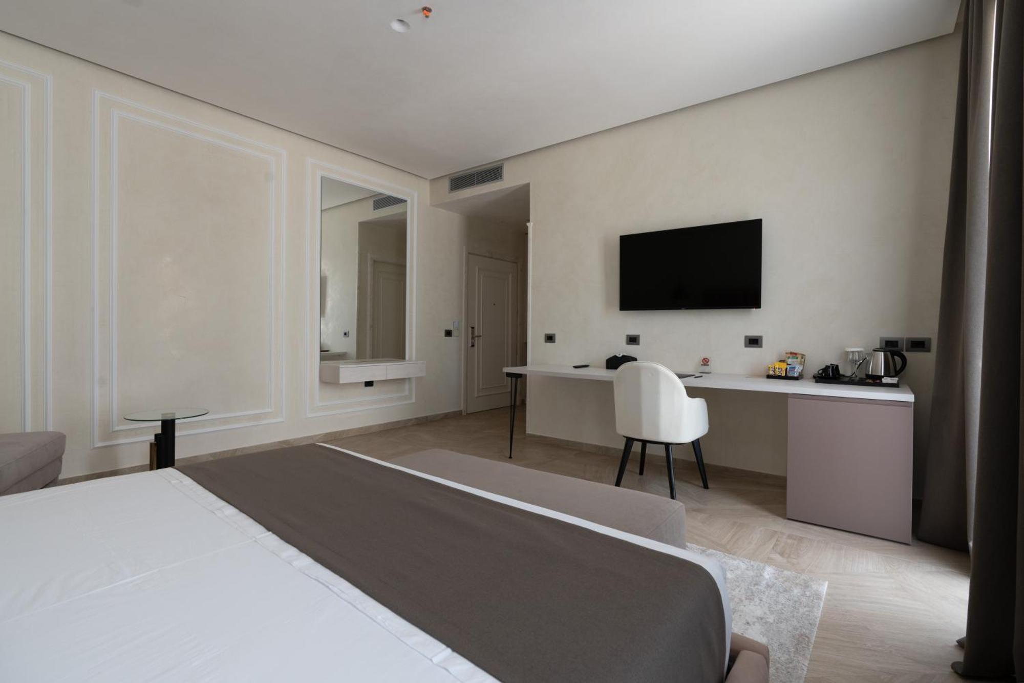 Hotel Plaza Berat Ngoại thất bức ảnh